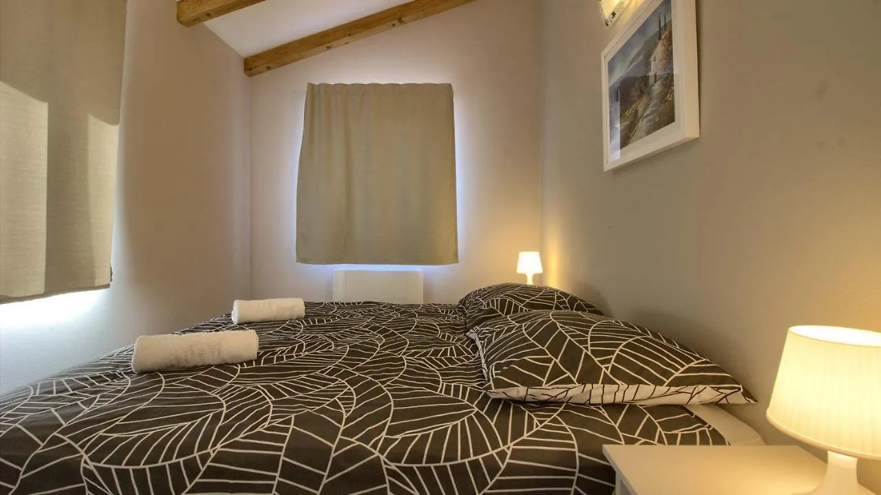 Beautiful Villa Mugeba II With Pool Near The Aquapark In Porec 0*,  Kroatien