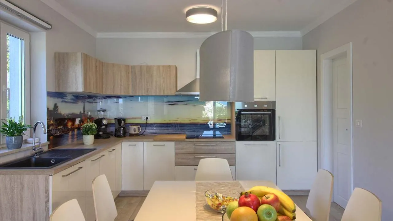 Beautiful Villa Mugeba II With Pool Near The Aquapark In Porec